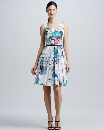 Kay Unger New York Sleeveless Scoop-Neck Dress