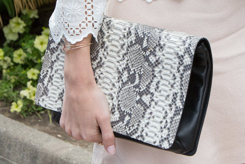 Rosie Huntington-Whiteley carried a black-and-white snakeskin clutch.
Rosie Huntington-Whiteley carried a black-and-white snakeskin clutch.