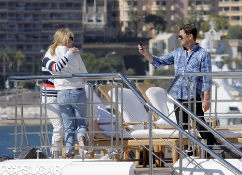 Cameron Diaz Snaps a Selfie Before Hopping on a Helicopter Cameron Diaz Snaps a Selfie Before Hopping on a Helicopter