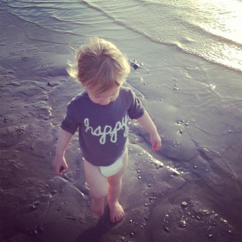Pink and little Willow spent some time by the water in Helsinki during mom's world tour.
Source: Twitter user Pink
Pink and little Willow spent some time by the water in Helsinki during mom's world tour.
Source: Twitter user Pink
