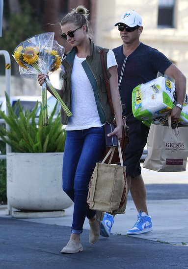 Emily VanCamp made her grocery shopping run so much cooler by throwing this Costa Blanca cargo vest ($69) over a white tee and skinny denim.
Emily VanCamp made her grocery shopping run so much cooler by throwing this Costa Blanca cargo vest ($69) over a white tee and skinny denim.