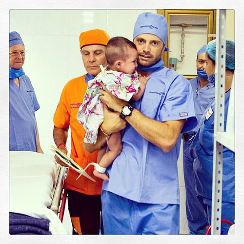 Brooke Burke-Charvet shared a photo of her husband at the hospital.
Source: Instagram user thebrookeburke
Brooke Burke-Charvet shared a photo of her husband at the hospital.
Source: Instagram user thebrookeburke