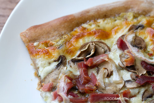 Mushroom Proscuitto Pizza
