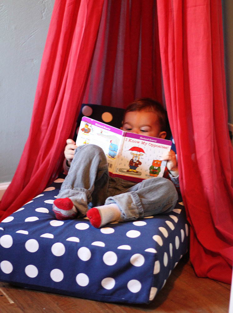 Upcycle Your Crib Mattress Into a Cozy Reading Fort Upcycle Your Crib Mattress Into a Cozy Reading Fort