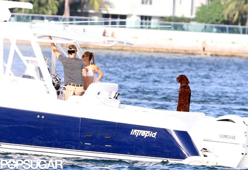 Anna Kournikova Slips Into a Bikini to Sail Away With Enrique Iglesias Anna Kournikova Slips Into a Bikini to Sail Away With Enrique Iglesias