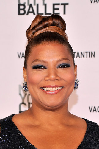 This topknot on Queen Latifah showcased her color job nicely.
This topknot on Queen Latifah showcased her color job nicely.