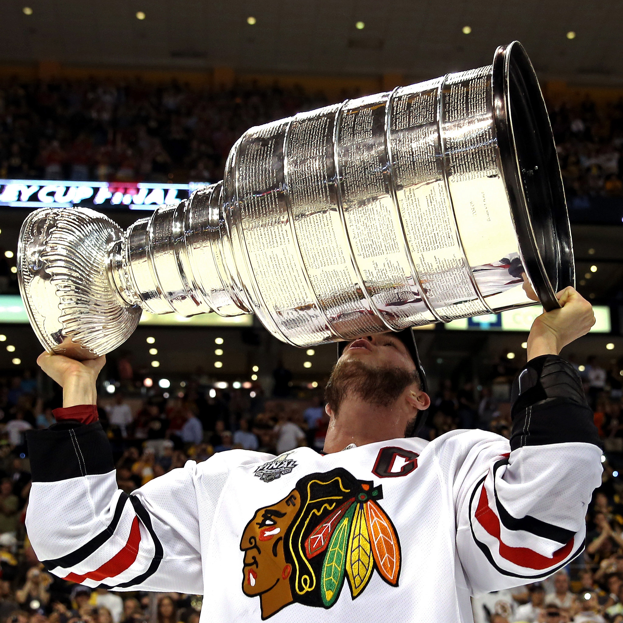 Chicago Blackhawks Captain Jonathan Toews Kissed The Stanley Cup Around The World With The 