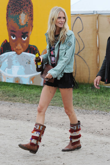Poppy Delevingne skipped ultrabright hues like sister Cara in favor of a light denim jacket, embellished boots, and a Kate Spade crossbody we've seen before.
Poppy Delevingne skipped ultrabright hues like sister Cara in favor of a light denim jacket, embellished boots, and a Kate Spade crossbody we've seen before.