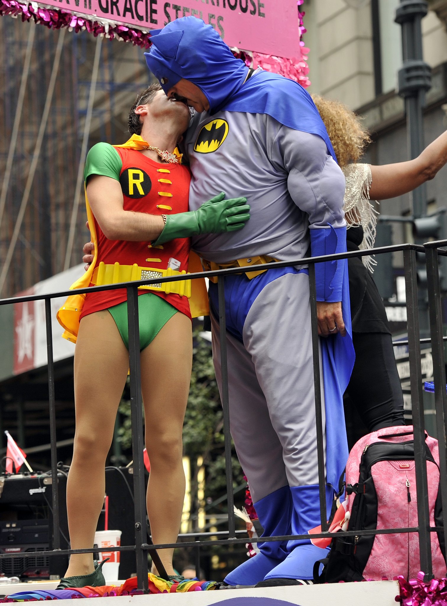 Two-men-dressed-up-Batman-Robin-kissed-d