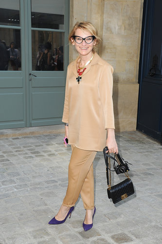 An elegant all-beige look at the Alexis Mabille show let statement accessories take center stage — chiefly a pair of cat-eye specs.
An elegant all-beige look at the Alexis Mabille show let statement accessories take center stage — chiefly a pair of cat-eye specs.