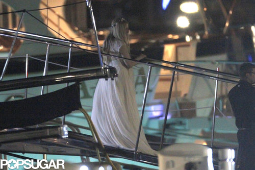 Avril Lavigne wore a white gown.
Avril Lavigne wore a white gown.