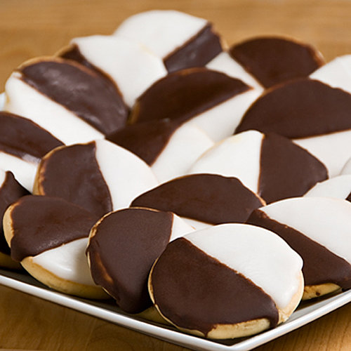 New York: Black and White Cookies New York: Black and White Cookies