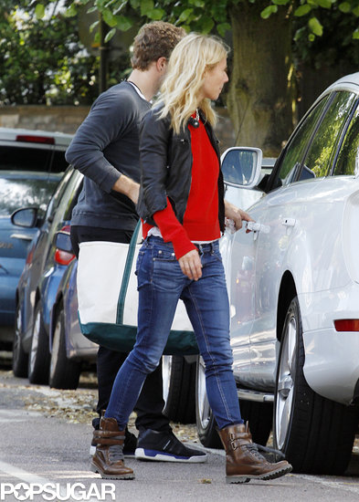 Gwyneth Paltrow went shopping with her husband, Chris Martin, in London.
Gwyneth Paltrow went shopping with her husband, Chris Martin, in London.