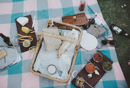 Head to a Potluck Picnic Head to a Potluck Picnic