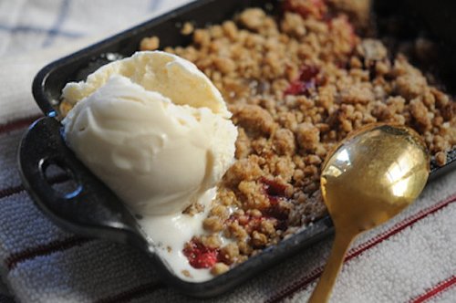 Pear and Gingersnap Crumble Pear and Gingersnap Crumble