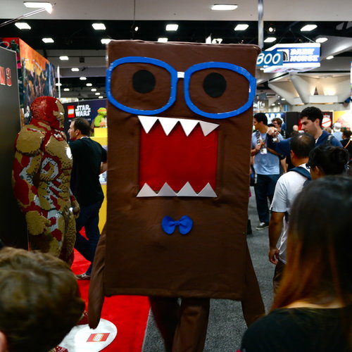 An eye-catching Domo cleared paths on the exhibition floor.
An eye-catching Domo cleared paths on the exhibition floor.