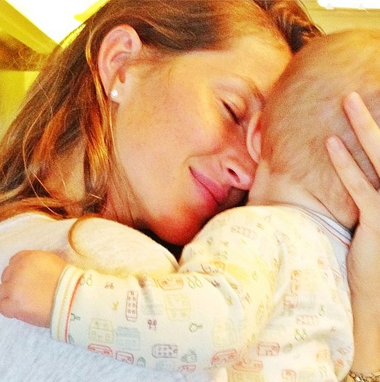 Gisele Bündchen cuddled her daughter, Vivian.
Source: Instagram user giseleofficial
Gisele Bündchen cuddled her daughter, Vivian.
Source: Instagram user giseleofficial