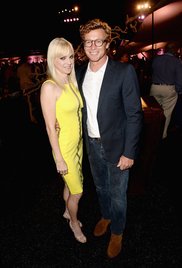 Simon Baker and Anna Faris posed together at the CW, CBS, and Showtime party.
Simon Baker and Anna Faris posed together at the CW, CBS, and Showtime party.