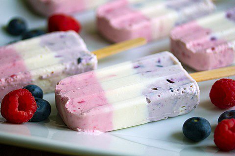 Berry Greek Cheesecake Pops Berry Greek Cheesecake Pops