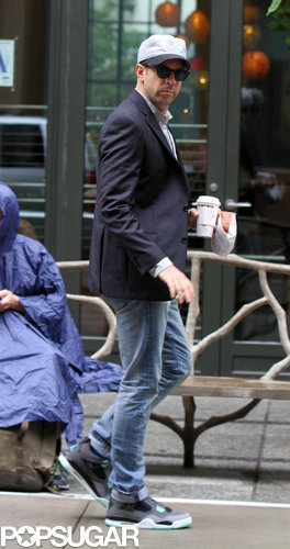 Jason Sudeikis headed into the Crosby Street Hotel in NYC.
Jason Sudeikis headed into the Crosby Street Hotel in NYC.