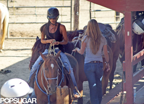 Victoria Beckham Is on a Horse! Victoria Beckham Is on a Horse!