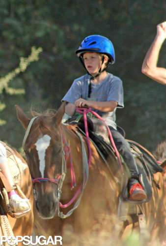 Victoria Beckham Is on a Horse! Victoria Beckham Is on a Horse!