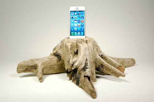 There are wooden docks and then there are wooden docks. This Driftwood Stump Docking Station ($200), made from pieces collected on the coast of Maine, is certainly one-of-a-kind.
There are wooden docks and then there are wooden docks. This Driftwood Stump Docking Station ($200), made from pieces collected on the coast of Maine, is certainly one-of-a-kind.