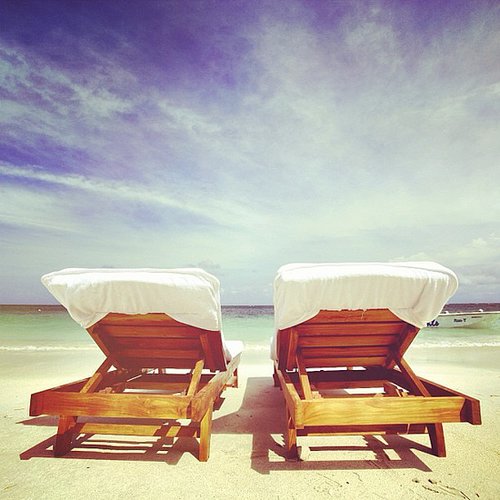 Sunbathe Side by Side at the Beach Sunbathe Side by Side at the Beach