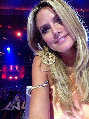 Heidi Klum took to Twitter to show off her Lorraine Schwartz jewels while on the set of America's Got Talent.
Source: Twitter user heidiklum
Heidi Klum took to Twitter to show off her Lorraine Schwartz jewels while on the set of America's Got Talent.
Source: Twitter user heidiklum