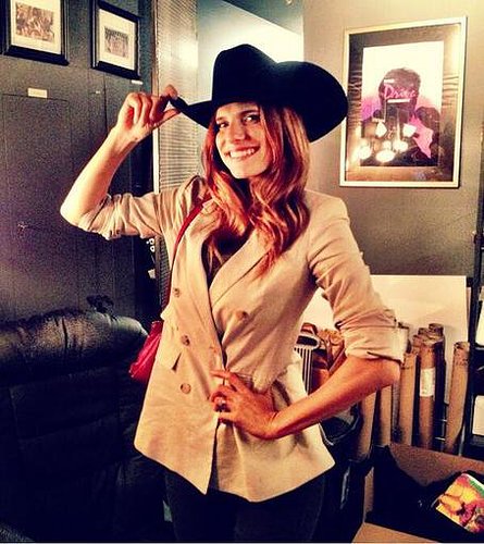 Lake Bell showed her cowgirl side for the camera during a recent trip to Texas.
Source: Twitter user lakebell
Lake Bell showed her cowgirl side for the camera during a recent trip to Texas.
Source: Twitter user lakebell