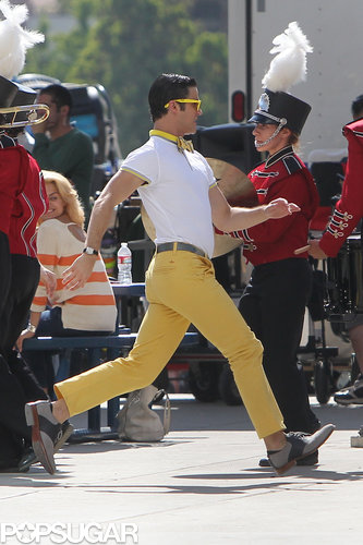 Chris Colfer and Darren Criss Start Glee's Fifth Season With a Smooch Chris Colfer and Darren Criss Start Glee's Fifth Season With a Smooch