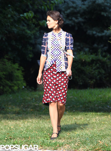 Katie Holmes Is a Dancing Machine on Set! Katie Holmes Is a Dancing Machine on Set!