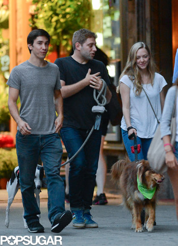 Justin Long Plants a Kiss on Amanda Seyfried — and Her Dog Finn! Justin Long Plants a Kiss on Amanda Seyfried — and Her Dog Finn!