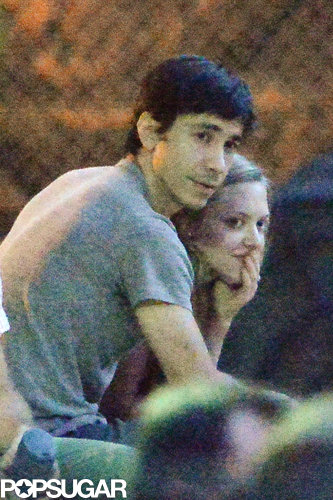 Justin Long Plants a Kiss on Amanda Seyfried — and Her Dog Finn! Justin Long Plants a Kiss on Amanda Seyfried — and Her Dog Finn!