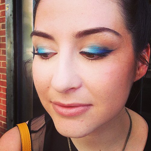 We snapped a bit of beauty street style while on the NYFW scene, like this blue ombré eye look spotted on Elle editor Christiana Molina.
We snapped a bit of beauty street style while on the NYFW scene, like this blue ombré eye look spotted on Elle editor Christiana Molina.