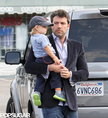 Ben Affleck Suits Up For Daddy Duty as Jennifer Garner Heads Home Ben Affleck Suits Up For Daddy Duty as Jennifer Garner Heads Home