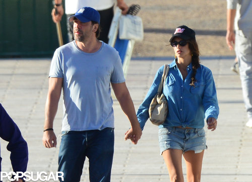 Penélope Cruz Brings Her Hot Bikini Body and New Baby to the Beach! Penélope Cruz Brings Her Hot Bikini Body and New Baby to the Beach!