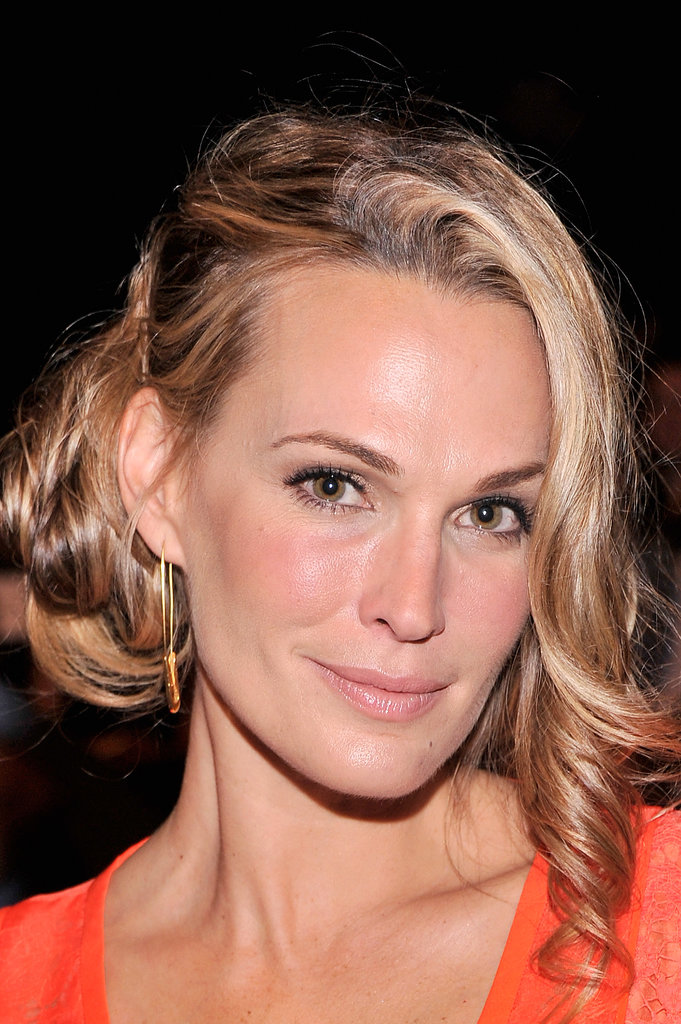 Molly Sims at J. Mendel Spring 2014.
Molly Sims at J. Mendel Spring 2014.