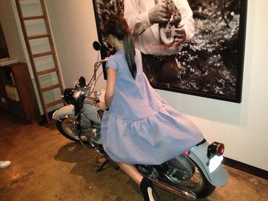 Victoria Beckham took a spin on a motorcycle during Fashion Week.
Source: Twitter user victoriabeckham
Victoria Beckham took a spin on a motorcycle during Fashion Week.
Source: Twitter user victoriabeckham