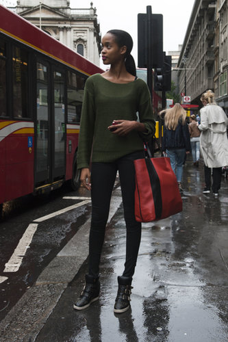 The best way to finish off such a simple look? With studded high-tops, of course.
The best way to finish off such a simple look? With studded high-tops, of course.