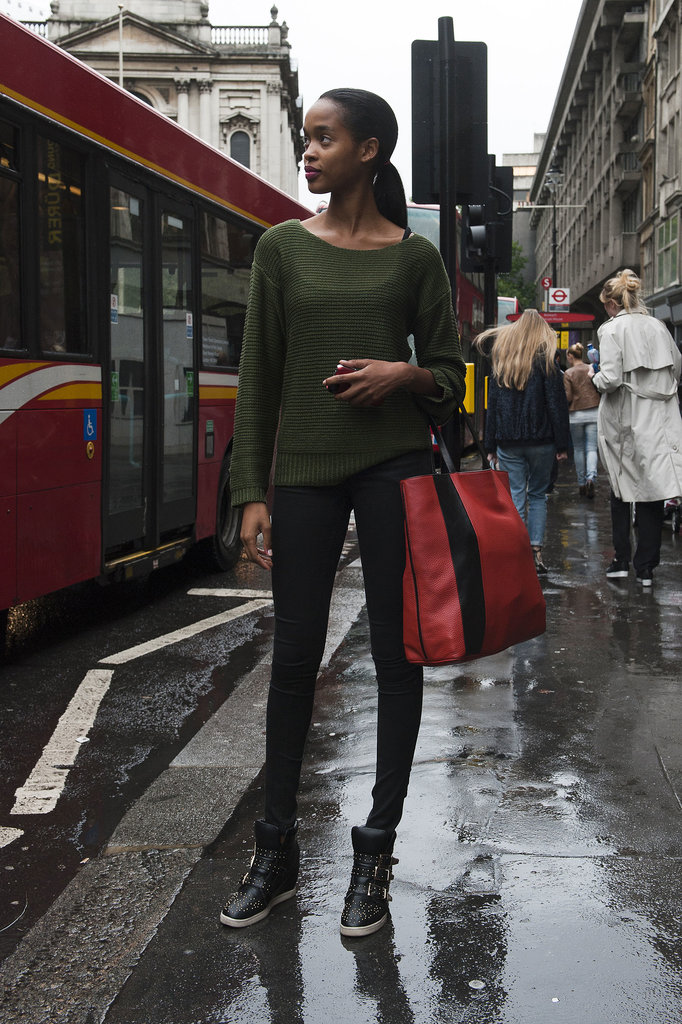 The best way to finish off such a simple look? With studded high-tops, of course.
The best way to finish off such a simple look? With studded high-tops, of course.