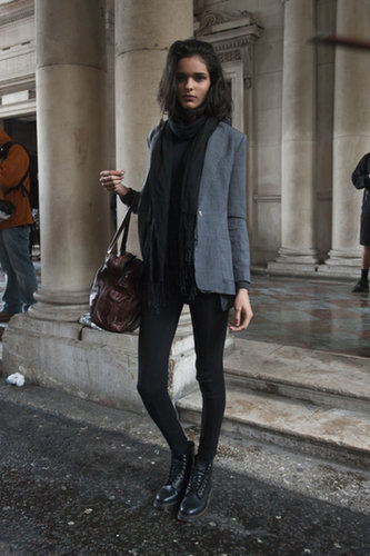 Doc Martens toughened up her linen blazer.
Doc Martens toughened up her linen blazer.