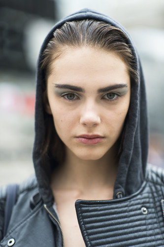 Try a gray shadow for a fashionably edgy take on a classic smoky eye.
Source: Le 21ème | Adam Katz Sinding
Try a gray shadow for a fashionably edgy take on a classic smoky eye.
Source: Le 21ème | Adam Katz Sinding