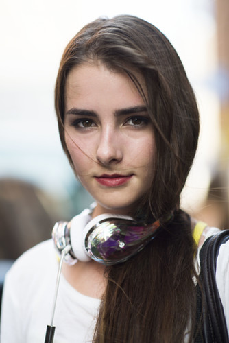 Everything about this young lady's look just screams cool-girl chic.
Source: Le 21ème | Adam Katz Sinding
Everything about this young lady's look just screams cool-girl chic.
Source: Le 21ème | Adam Katz Sinding