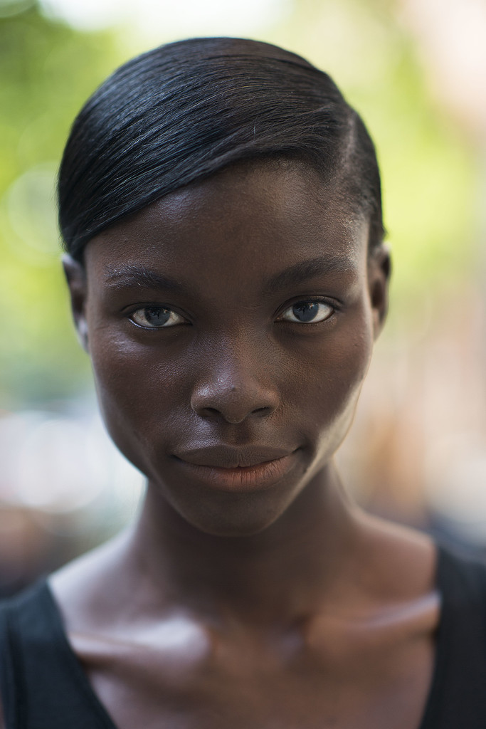 A deep side part is all the statement that you need when you have eyes like that.
Source: Le 21ème | Adam Katz Sinding
A deep side part is all the statement that you need when you have eyes like that.
Source: Le 21ème | Adam Katz Sinding