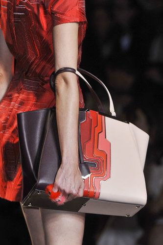 Fendi Spring 2014
Fendi Spring 2014