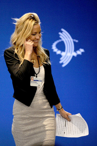 Kate Hudson smiled as she walked off stage with her speech in hand.
Kate Hudson smiled as she walked off stage with her speech in hand.