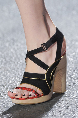 Dries Van Noten Spring 2014
Dries Van Noten Spring 2014