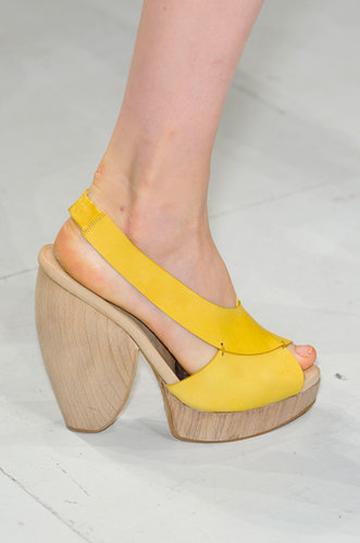 Hussein Chalayan Spring 2014
Hussein Chalayan Spring 2014