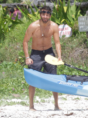 Bradley Cooper and Suki Waterhouse Hit the Beach in Hawaii Bradley Cooper and Suki Waterhouse Hit the Beach in Hawaii
